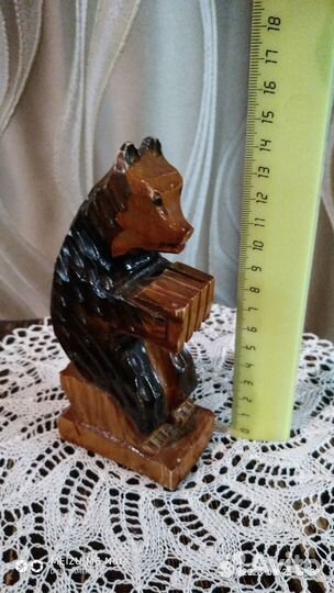 Медведь с гармошкой и Матрешки