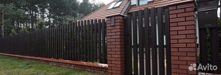 Железный штакетник