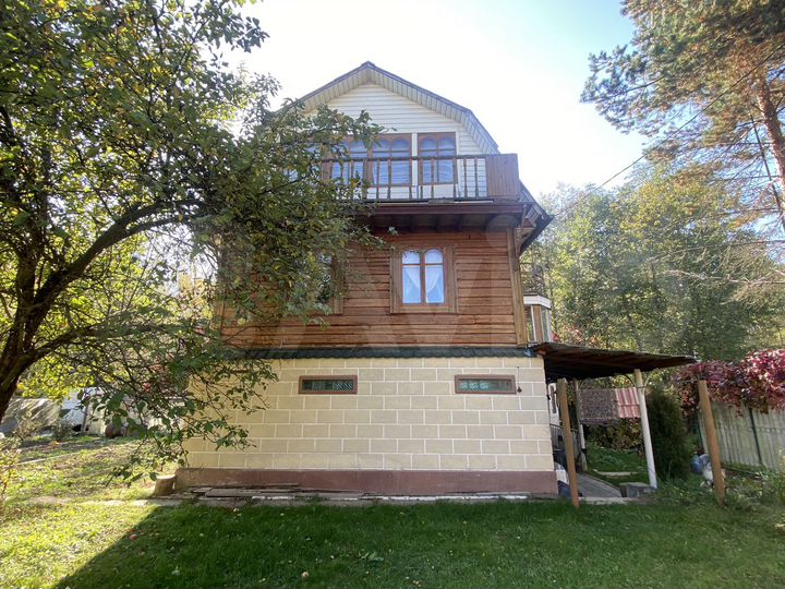 Дом 157 м² на участке 5 сот.