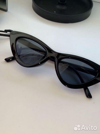 Солнцезащитные очки