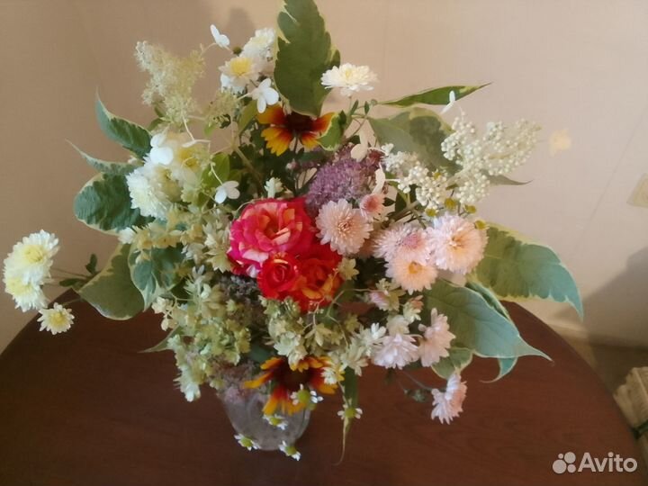 Красивые букеты из живых цветов
