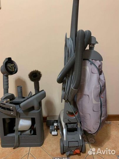 Новый,профессиональный пылесос kirby G10E Sentria
