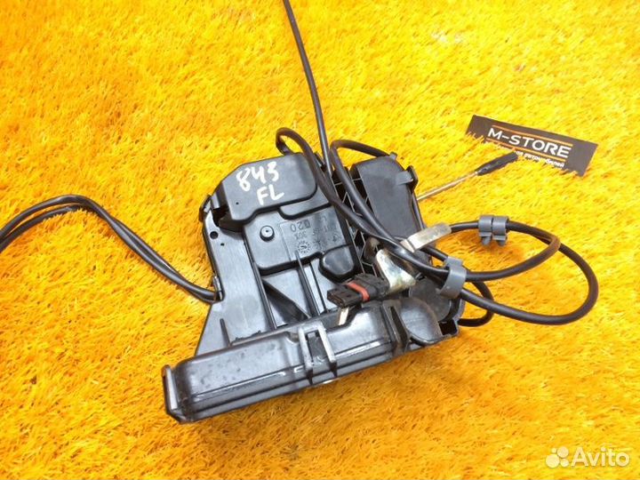 Замок двери передний левый Mercedes-Benz C-Class