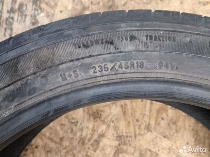 Goodyear Viva 3 235/45 R18 94V