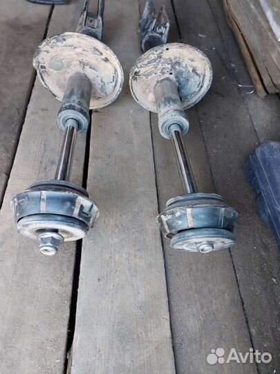 Стойки на renault duster