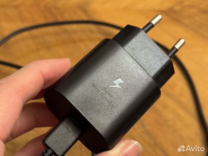 Беспроводная зарядная станция samsung EP-P6300