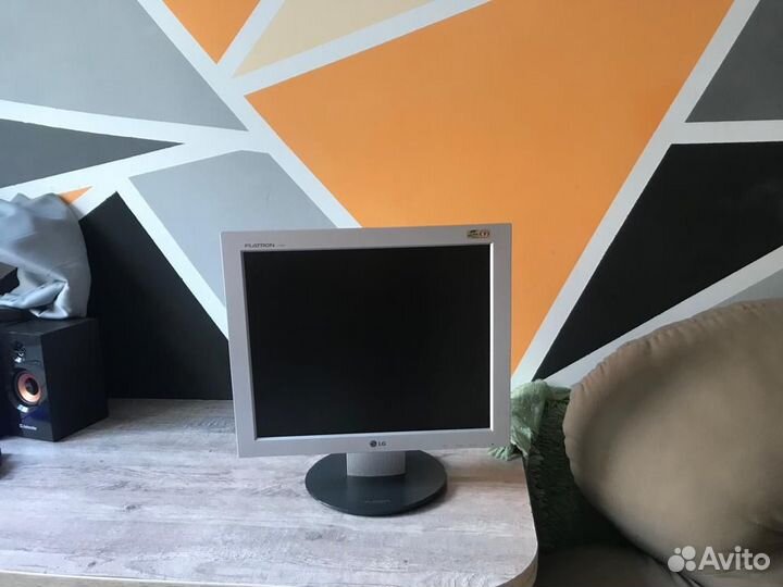 Монитор LG