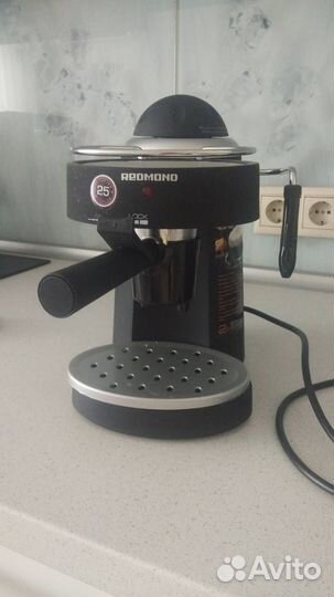 Кофеварка redmond RCM 1502