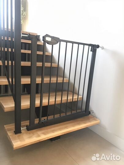 Защитный барьер калитка для проемов и лестниц, вор