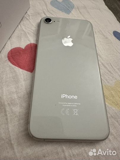 Телефон iPhone 8 64 gb