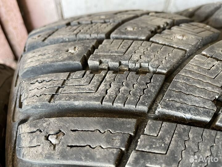 Goodyear Ultragrip Ice Arctic 205/60 R16