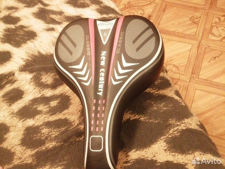 Седло для велосипеда кожаное