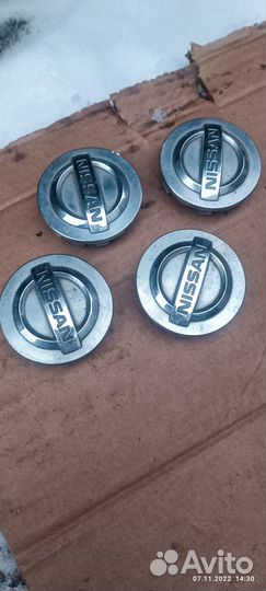 Колпачки на литые диски nissan