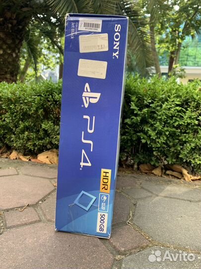 Sony PlayStation 4 Slim - PS4 Slim