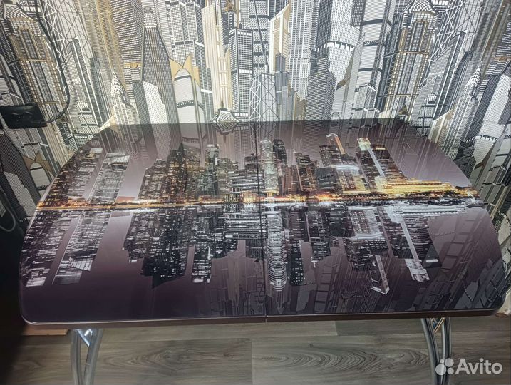 Кухонный стол стеклянный раздвижной