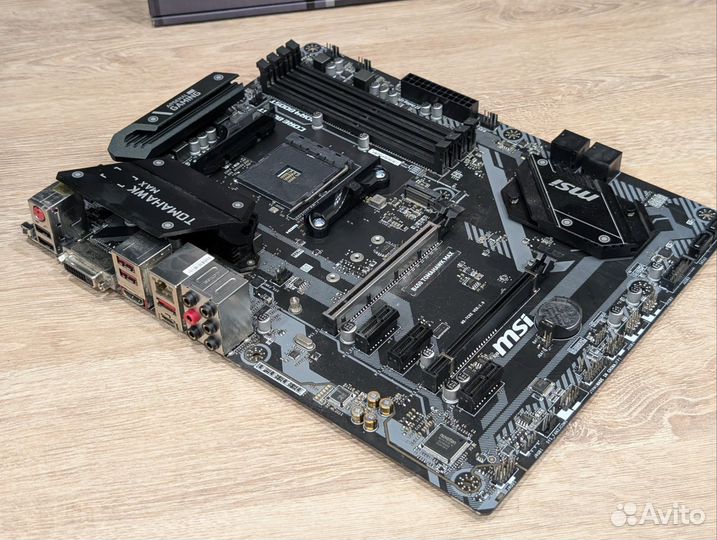 Материнская плата MSI B450 Tomahawk Max