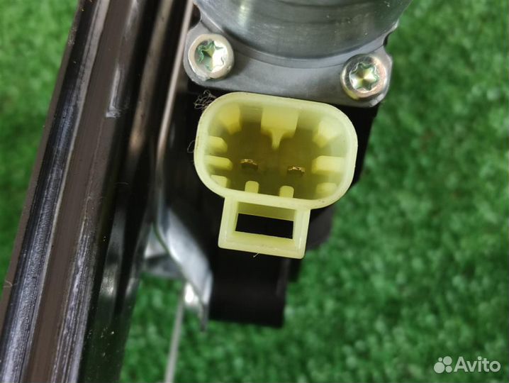 Стеклоподъемник передний левый Chevrolet Aveo T30