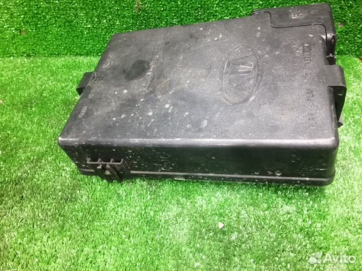 Крышка блока предохранителей Kia Sephia 2 седан