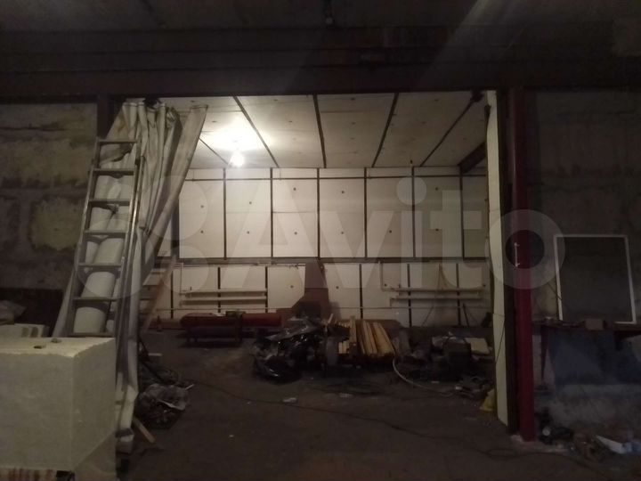 Гараж, > 30 м²