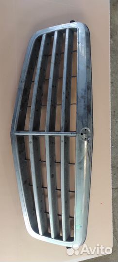 Решетка радиатора Mercedes-Benz E-Класс