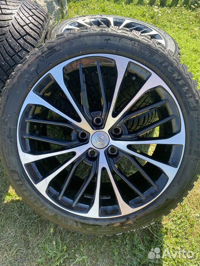 Комплект зимних колес r18 на camry 70,75