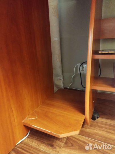 Компьютерный стол, угловой