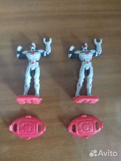 Игрушки из Киндер Сюрпризов