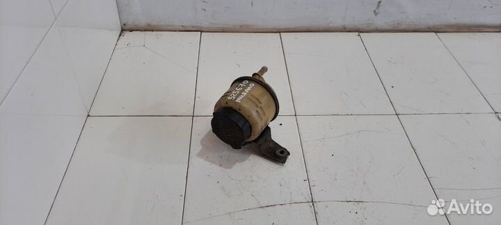 Бачок гидроусилителя (Nissan Murano)