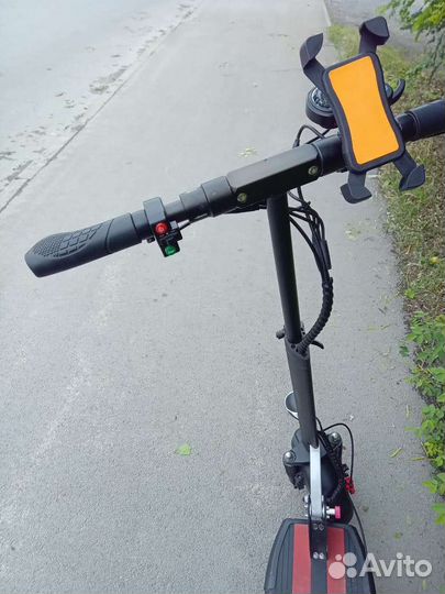 Самокат взрослый электрический