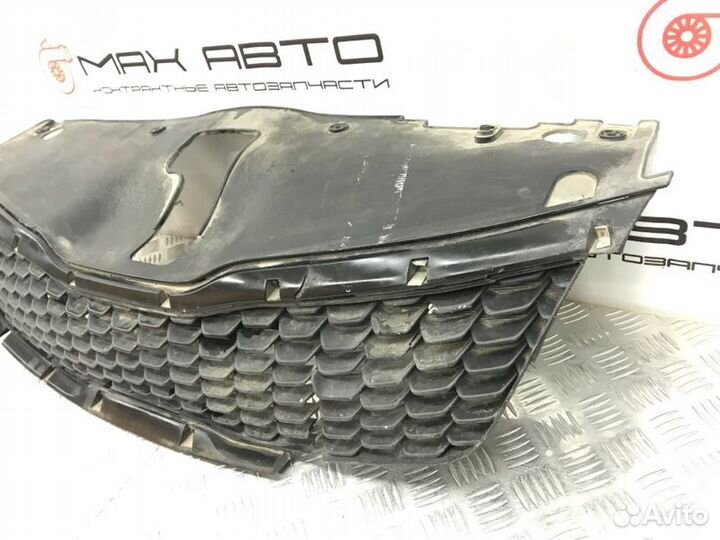 Б/У решетка радиатора передний Kia Rio 3 UB D4FC