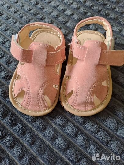 Сандалии для девочки