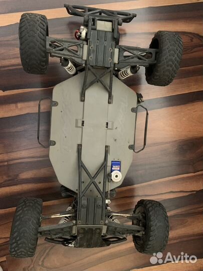 Машина на радиоуправлении 1 10