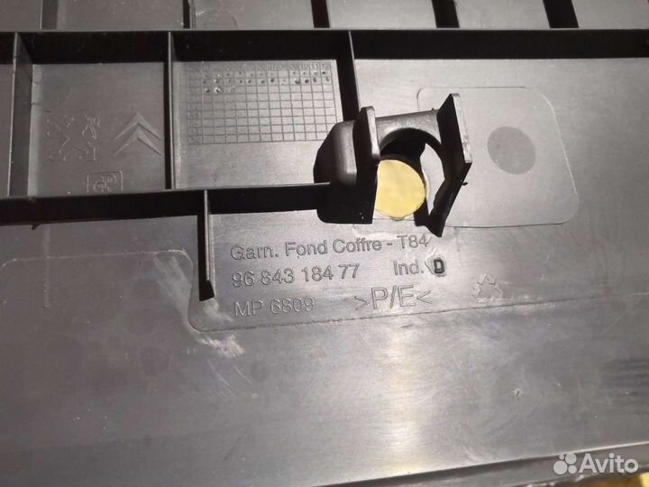 Обшивка панели багажника Peugeot 3008