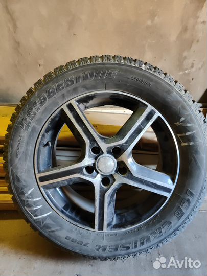 Bridgestone Ice Cruiser 7000 225/60 R17 103