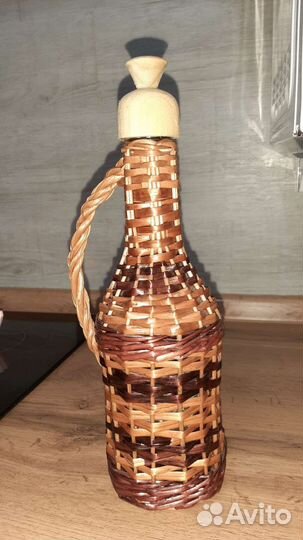 Бутылка стеклянная в оплетке 0,75 литра с крышкой