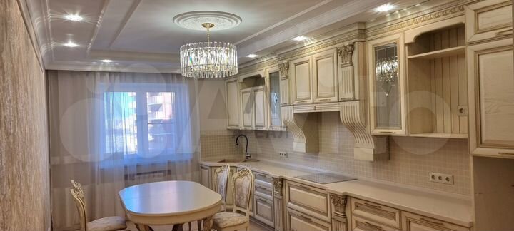 3-к. квартира, 94 м², 16/22 эт.