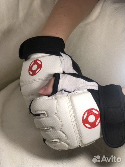 Перчатки для каратэ