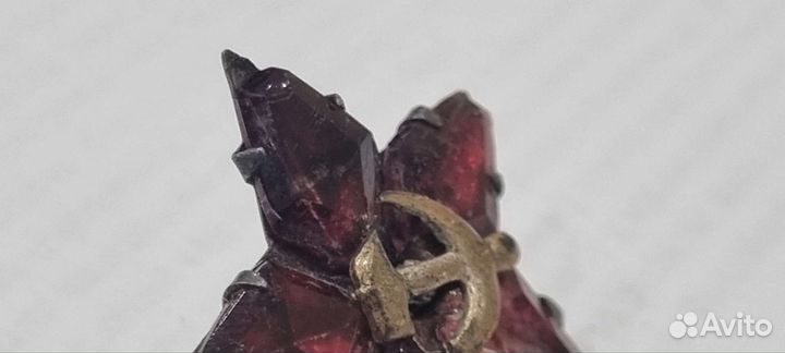 Значок Звезда Серп и молот. Стеклянные лучи