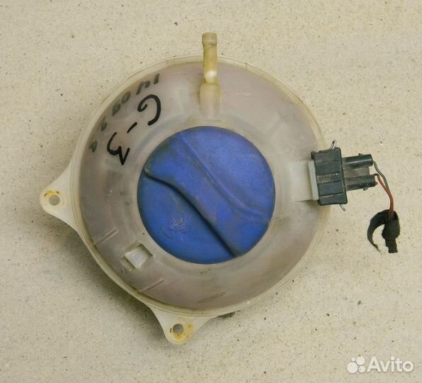 Бачок расширительный VW Golf 3