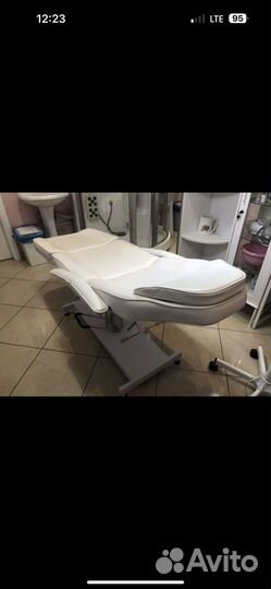 Медицинская кушетка