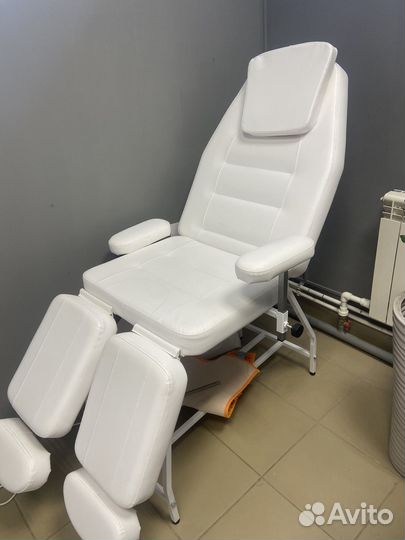 Кресло педикюрное
