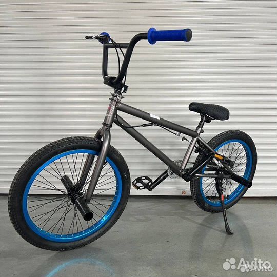 Трюковой велосипед BMX