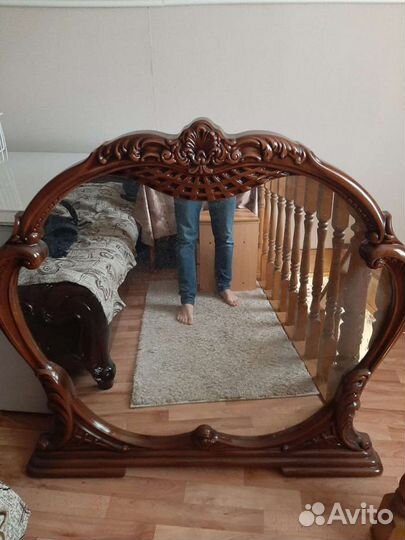 Зеркало новое для спальни