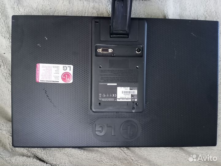 Монитор LG flatron E1942