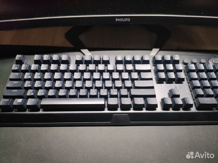 Razer BlackWidow V3 Pro + Ergonomic Wrist Rest Pro