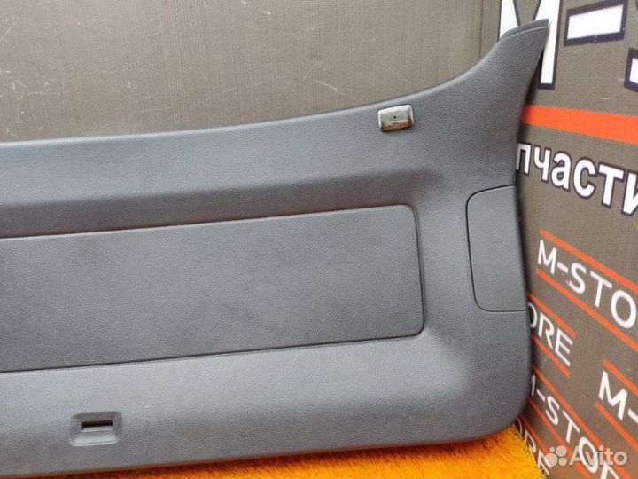 Обшивка двери багажника Volkswagen Tiguan 5N cawa