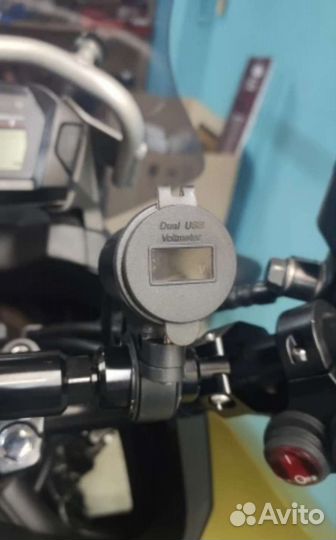 Мото зарядное устройство 2 usb порта на руль