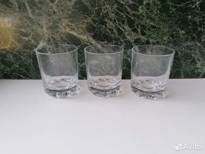 Бокалы, фужеры, стаканы