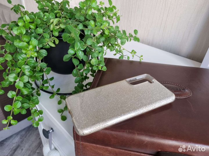 Силиконовый бампер на Samsung S21