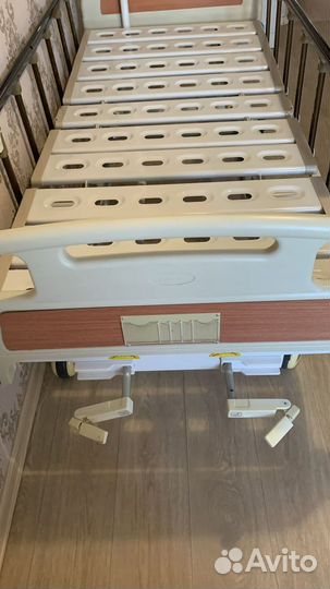 Медицинская кровать для лежачих больных